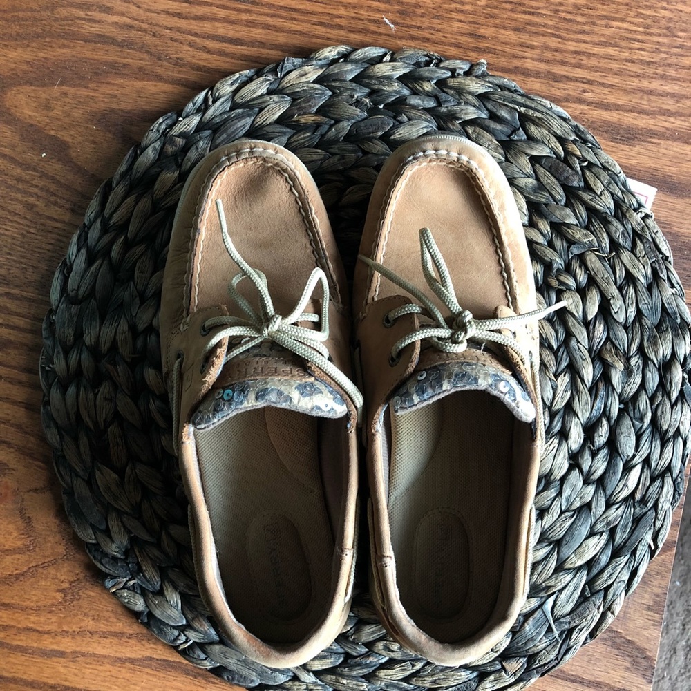 Size 8.5 Sperry’s